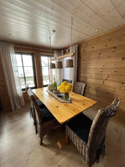 Cabin In Beautiful Surroundings At Harpefossen Нордфьордейд Екстериор снимка
